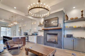 Waynesville House Fire Pit and Mountain Views!